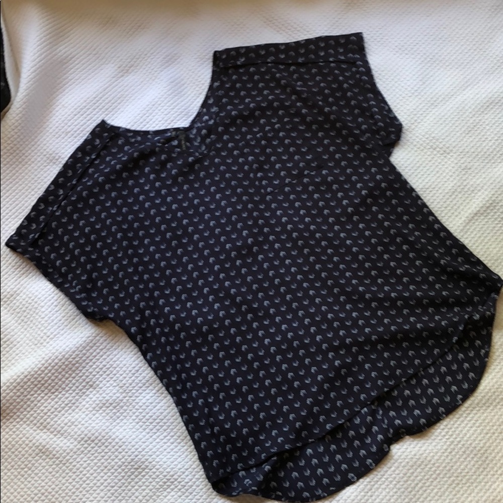 Short sleeve, navy blouse.